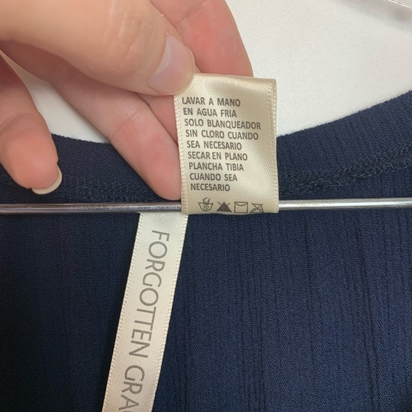 Forgotten Grace Floral Embroidered Peplum Top Sm - Picture 13 of 14